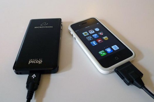 Microvision ShowWX+ vs iPhone 4 with Bumper Case