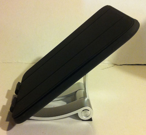 HP TouchPad on Choiix Wave Stand