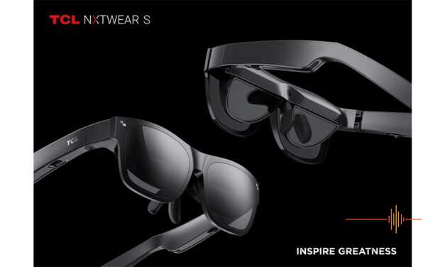 TCL NXTWEAR S XR smart glasses wins the Best Connected Consumer Device Award at GLOMO 2023