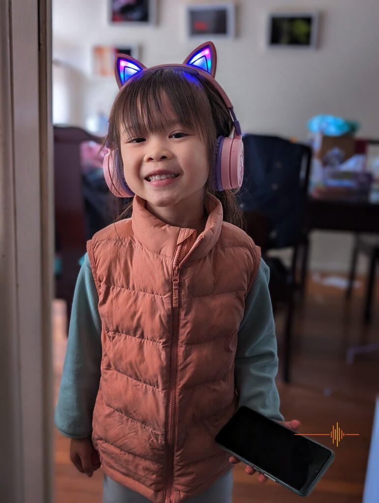 iClever Kids Bluetooth Headphones - Arraiya