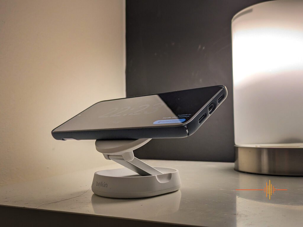 Belkin Convertible Magnetic Wireless Charging Stand with Qi2 15W